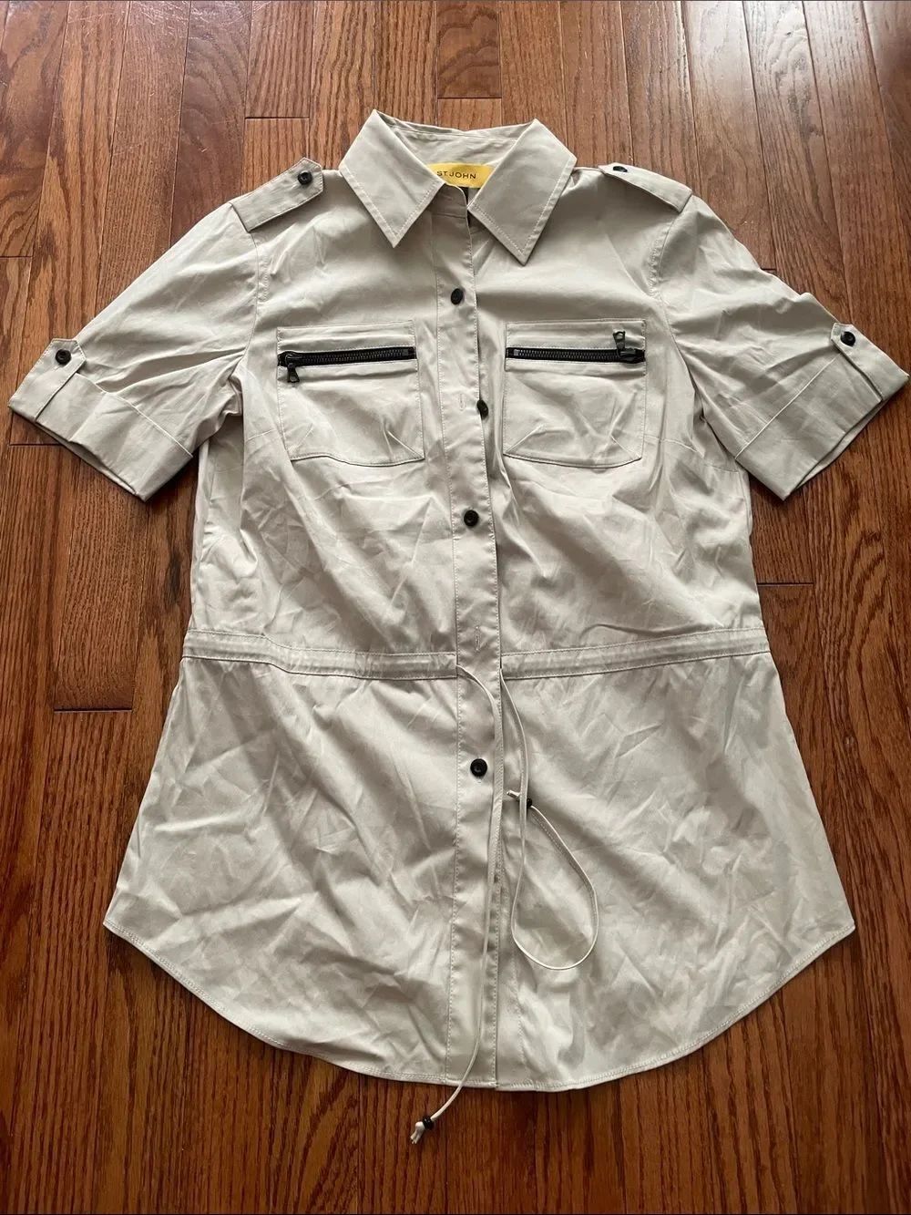 St. John Khaki Short Sleeve Utility Button Down Shirt Women’s Sz 6